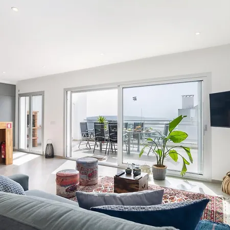 Sky Terrace - Sea Views & Bbq By Silver Prop *